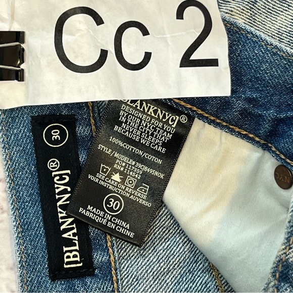 BLANK NYC Women's Denim Cut Off HOLLYWEIRD High Rise Frayed Hot Shorts Size 30 - Picture 8 of 8